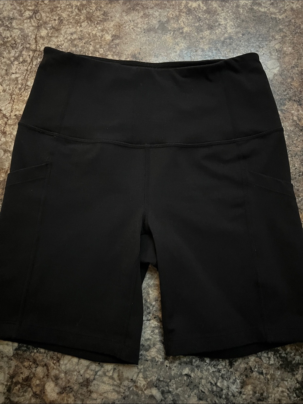 Black Women's High-Waist Performance Shorts S